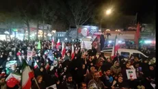 اجتماع پرشکوه مردم بجنورد همچنان ادامه دارد + فیلم