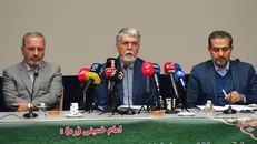 صالحی: تفاوت نظر زیاد داریم ولی قدر مشترکمان استقلال ملی است / دولتمردان باید ارتباط مداوم با دانشجویان برقرار کنند + فیلم