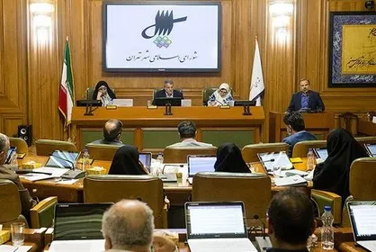 وقتی تشت رسوایی پارلمان شهری از بام می&zwnj;افتد