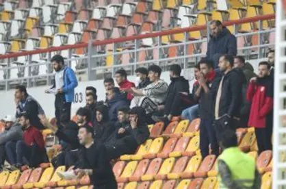 اطلاعیه تند باشگاه پرسپولیس در مورد اتفاقات جنجالی دیدار با فولاد