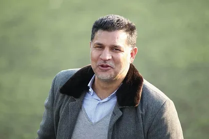 شادی علی دایی پس از گلزنی تعویض طلایی