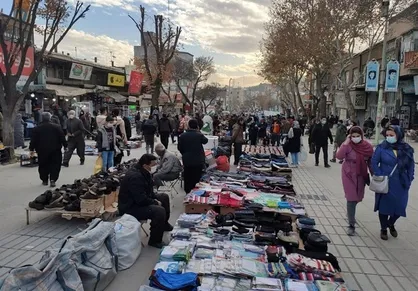 اقوامی پناه: بیش از ۲۰ هزار دستفروش در تهران وجود دارد/ ساماندهی دستفروشان مترو در دستور کار است+فیلم