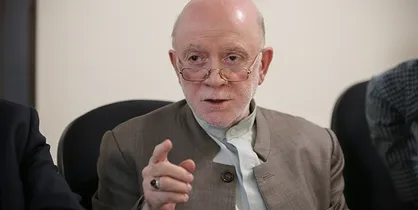 دشمن از تصمیمات اقتصادی دولت مطلع، ولی مجلس بی&zwnj;خبر است