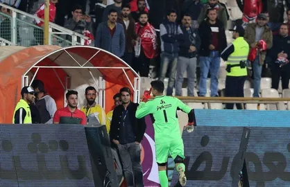 ادامه رفتارهای عجیب بیرانوند مقابل هواداران پرسپولیس