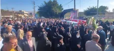 تشییع باشکوه پیکر شهدای هنگ مرزی دهلران بر روی دستان مردم
