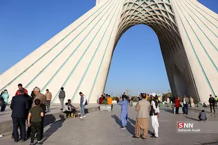 حال و هوای نوروزی برج آزادی