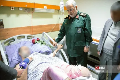 عیادت فرمانده کل سپاه از مجروحان حوادث تروریستی اخیر