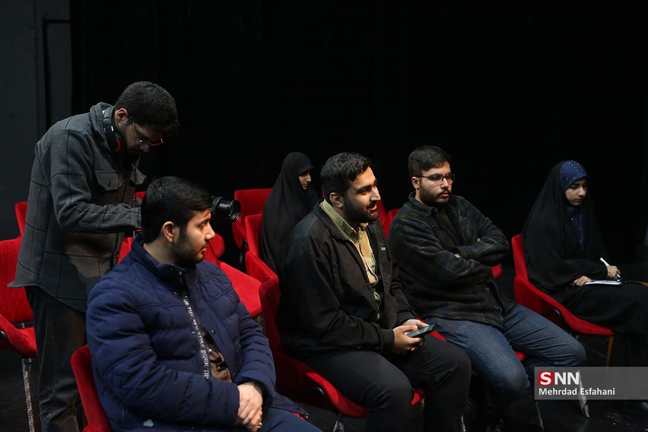 میزگرد با حضور کواکبیان