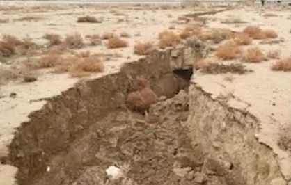 شکاف&zwnj;های عجیب اطراف تهران که ترمیم آن&zwnj;ها ۷۰۰۰۰ سال طول می&zwnj;کشد!