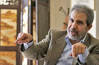 اگر مکرون نگران برجام است آمریکا را تحت&zwnj;فشار قرار دهد/ غرب برجام را برای زنجیر کردن ایران می&zwnj;خواهد