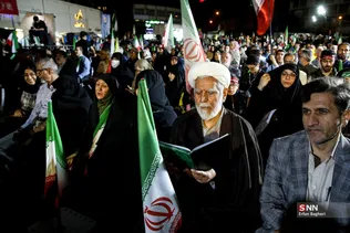 اجتماع شبانه مردمی در حمایت از مدافعان وطن _ میدان ولیعصر (عج) تهران