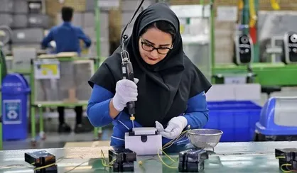 دانشگاه آزاد باید در نگاه به زنان پرچمدار باشد