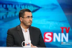 کنایه متفکر آزاد به خودروسازان: ماشین طرح فرزندآوری را به قیمت آزاد به ما فروختند و سرمان کلاه گذاشتند! + فیلم