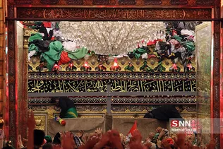 عزاداری اربعین در حرم اباعبدالله الحسین (ع)
