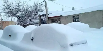 ارتفاع برف در همدان به ۳۰ سانتی&zwnj;متر افزایش یافت