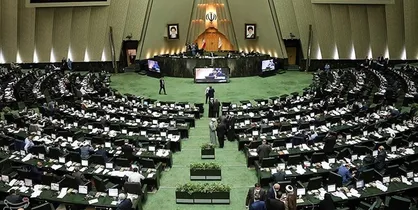 مجلس قانونی جامع برای ساماندهی فضای مجازی تصویب کند