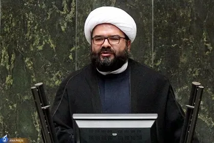 ملت ایران در مقابل هر فردی که مزدوری آمریکا را در کشور کند، می&zwnj;ایستد