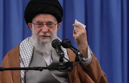 فیلم | رهبر انقلاب: به توفیق الهی در جنگ اقتصادی دشمن را عقب خواهیم زد