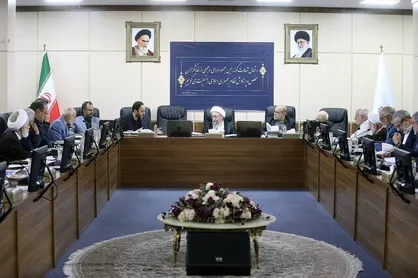 مخالفت هیات عالی نظارت مجمع تشخیص با تعطیلی شنبه&zwnj;ها