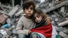 کودک‌کشی در غزه ادامه دارد/ شهادت یک کودک فلسطینی در حمله صهیونیست‌ها + فیلم