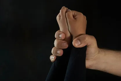 سوء استفاده جنسی مرد انگلیسی از 3 دانش آموز نابینا