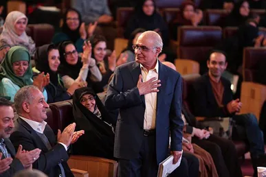 هوشنگ مرادی کرمانی به بخش عمومی منتقل شد؛ وضعیت او پایدار است