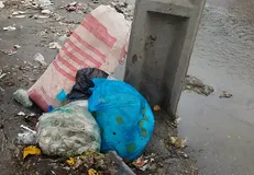 بحران مدیریت شهری ایلام؛ از گودبرداری ناایمن تا سیل‌بند فرسوده/زباله‌های که با سیلاب در شهر غِل می‌خوردند!