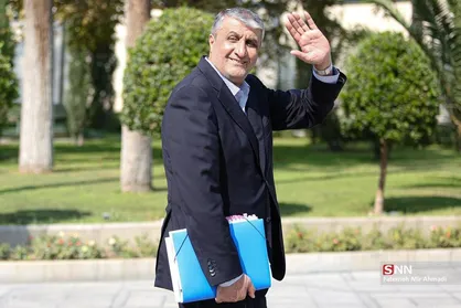 اسلامی: دشمن فکر می&zwnj;کند با بمباران ساختمان و تاسیسات می&zwnj;تواند پیشرفت ما را متوقف کند ولی کور خوانده و این آرزو را به گور می&zwnj;برد + فیلم