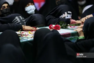 وداع با پیکر شهیده فاطمه اسدی