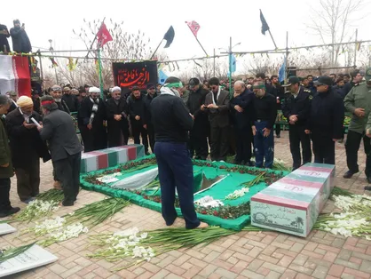 ۲ شهید گمنام در دانشگاه آزاد قوچان تشییع شدند/ حضوری از جنس ایمان