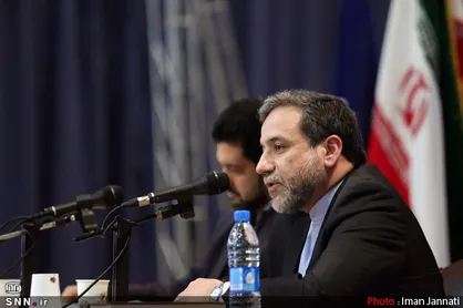 عراقچی برای تحویل پیام روحانی به ماکرون به پاریس رفت