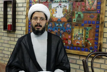 فعال اصلاح طلب: سخنان مهرعلیزاده خلاف&zwnj;واقع و بدون سند بود / شخصاً در جریان دفاع پایان&zwnj;نامه ارشد رئیسی بودم + فیلم