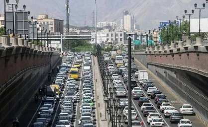 زرنگ بازی&zwnj;ها به حرکت منظم در خروجی رمپ&zwnj;ها تبدیل شده / تشریح وضعیت ترافیکی معابر بزرگراهی و اصلی تهران