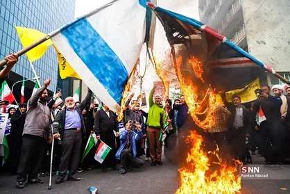 تجمع مشهدی&zwnj;ها با موضوع بستن راه صدور نفت بر رژیم صهیونیستی
