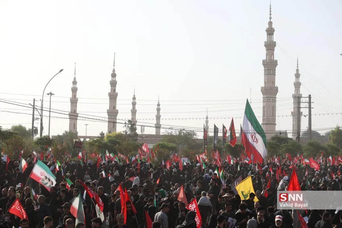 پوشش مراسم تشییع رهبر شهید توسط ۸۰ خبرنگار خارجی
