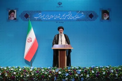 رئیسی: با تلاش شبانه&zwnj;روزی وضعیت را به نفع زندگی مردم تغییر دهیم