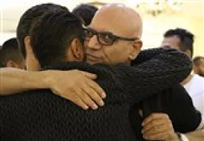 مرزبان از مشکی&zwnj;پوشان جدا شد