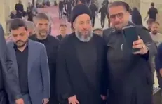 تشرف سید عمار حکیم، رهبر جریان حکمت ملی عراق به حرم مطهر رضوی برای زیارت مزار رهبر شهید