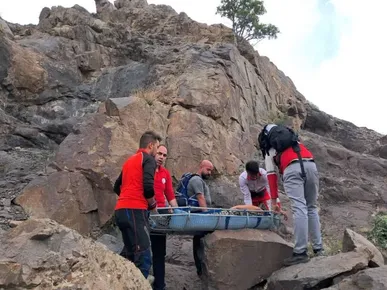 کوهنوردان گرفتار در اشترانکوه لرستان نجات یافتند