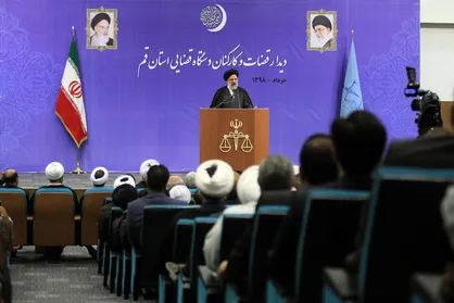 امنیت ملی برای ما مهم است و تعارف بردار نیست /نباید اجازه داد کسانی در کشور از طریق ارتباط با بیگانگان و به عنوان عامل دشمن به امنیت ملی ضربه بزنند