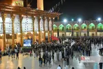 عزاداری شب چهارم محرم در حرم حضرت شاهچراغ(ع) شیراز با حضور عاشقان و دلدادگان اباعبدالله الحسین(ع) برگزار شد.
