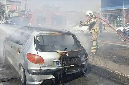 آتش&zwnj;سوزی پژو ۲۰۶ در بزرگراه همت بدون مصدوم