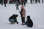 7654