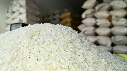 عرضه برنج درجه یک ایرانی در میادین میوه ۳۰ درصد ارزان&zwnj;تر از سطح شهر