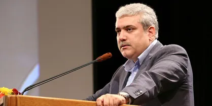 در حال مبارزه با سیستم سنتی و بروکراتیک فضای کسب و کار هستیم