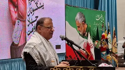 جمهوری اسلامی ایران با وجود همه فشارها با اقتدار ایستاده است