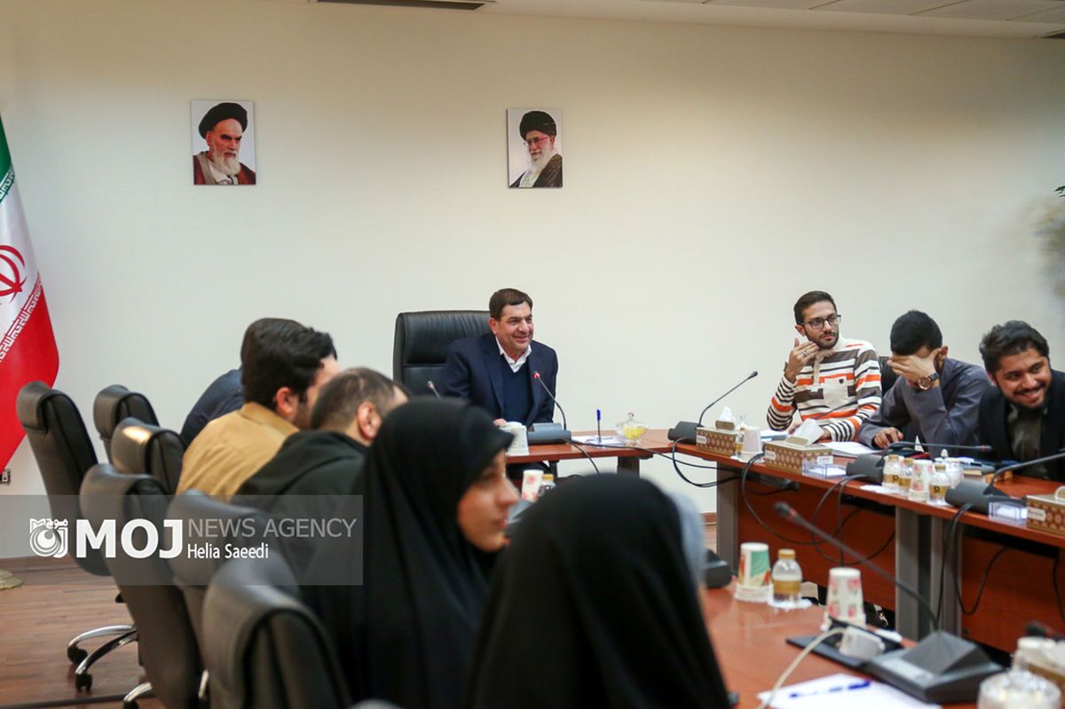 دیدار مخبر با دانشجویان