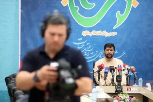 دث
