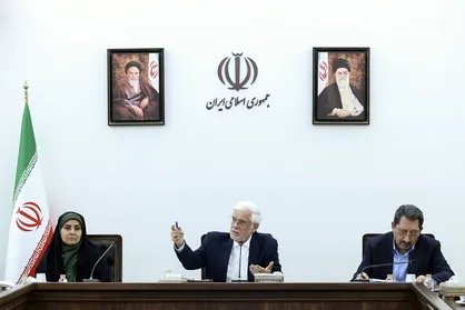 عارف: امسال باید با یک عزم ملی مساله نقاط حادثه&zwnj;خیز جاده&zwnj;ای کشور را حل کنیم