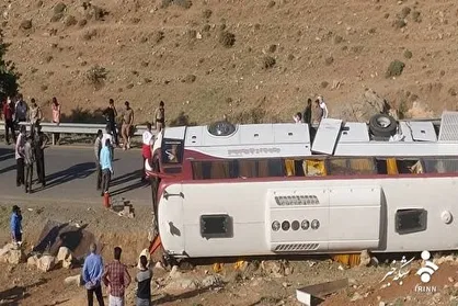 راننده اتوبوس حامل خبرنگاران بازداشت شد